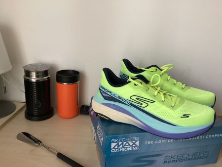 Skechers Laufschuh MAX CUSHIONING PROPULSION Gr. 41, Titan