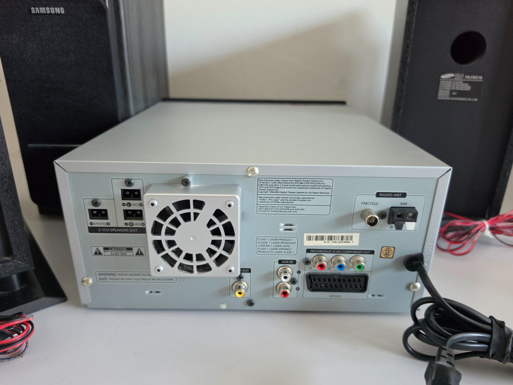 Samsung Sistemi audio & multimediali: Samsung Micro-Anlage MM-DC10 - DVD CD USB - 2.1 - 2000er – Usato da Birr venduto da DisDas 5