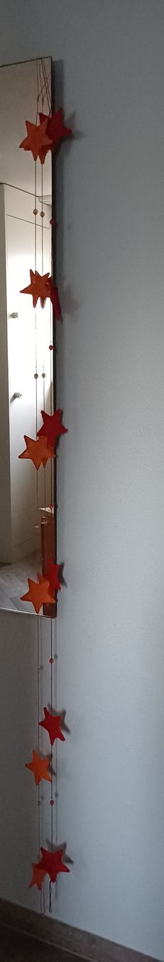 Alle Dekorationen: 2 Girlanden rot u. orange – Gebraucht aus Entlebuch von Waldschratt65