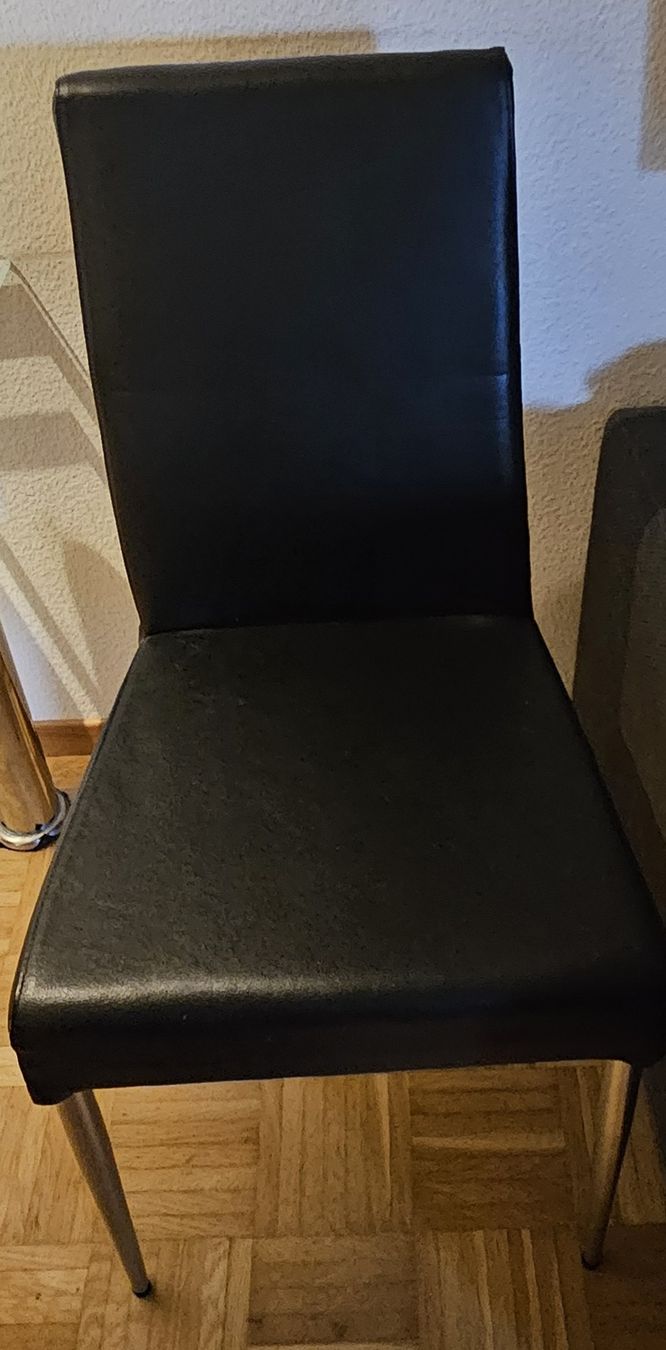 Set di tavolo e panche: Glastisch mit 6 Stühle – Usato da Wallisellen venduto da Klinger84 2