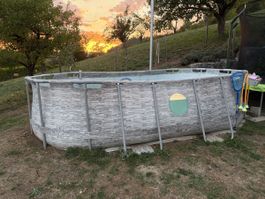 Aufstellpool Set mit Filterpumpe und Leiter gebraucht