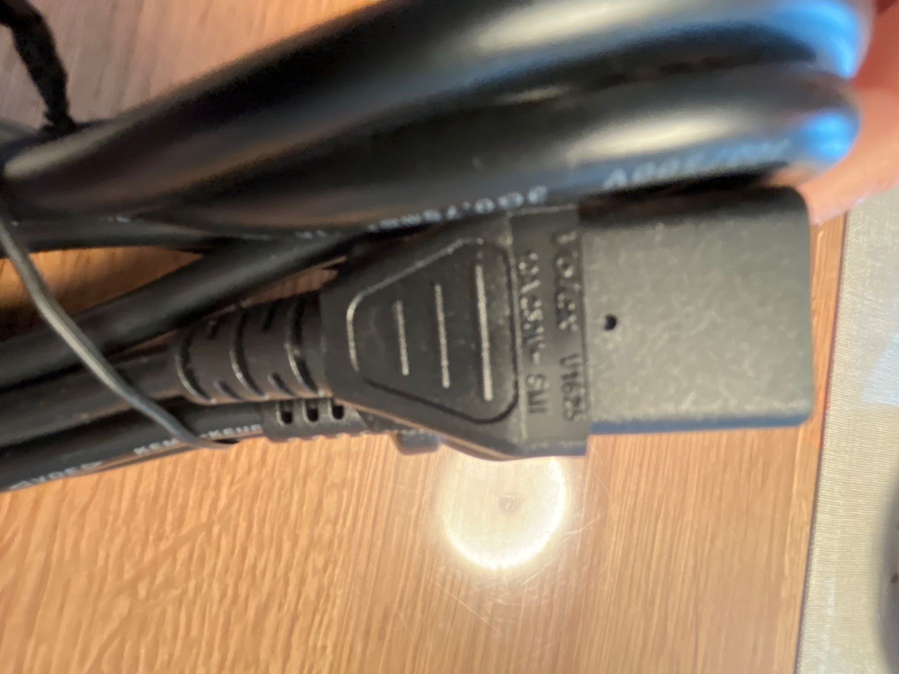 Kabel: Stromkabel C13 zu Schweizer Stecker Schwarz – Neu (gemäss Beschreibung) aus Pfäffikon ZH von arsun76 1