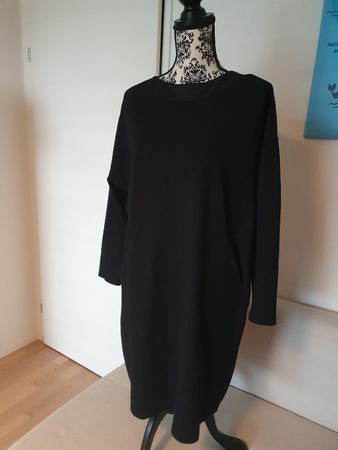 Schwarzes Kleid Gr. 40/42 - I feel Love by Tchibo