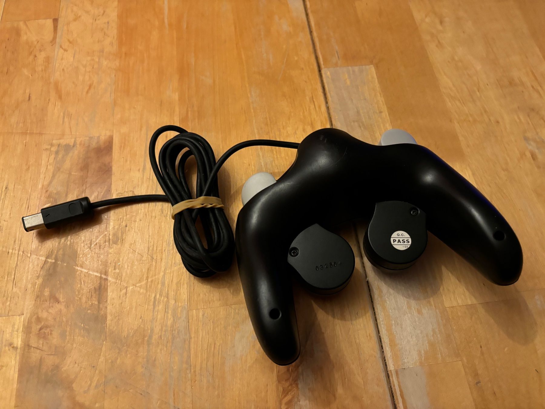 Controller: Game Cube Kontroller in Schwarz – Usato da Frenkendorf venduto da gelbeZinnie 2