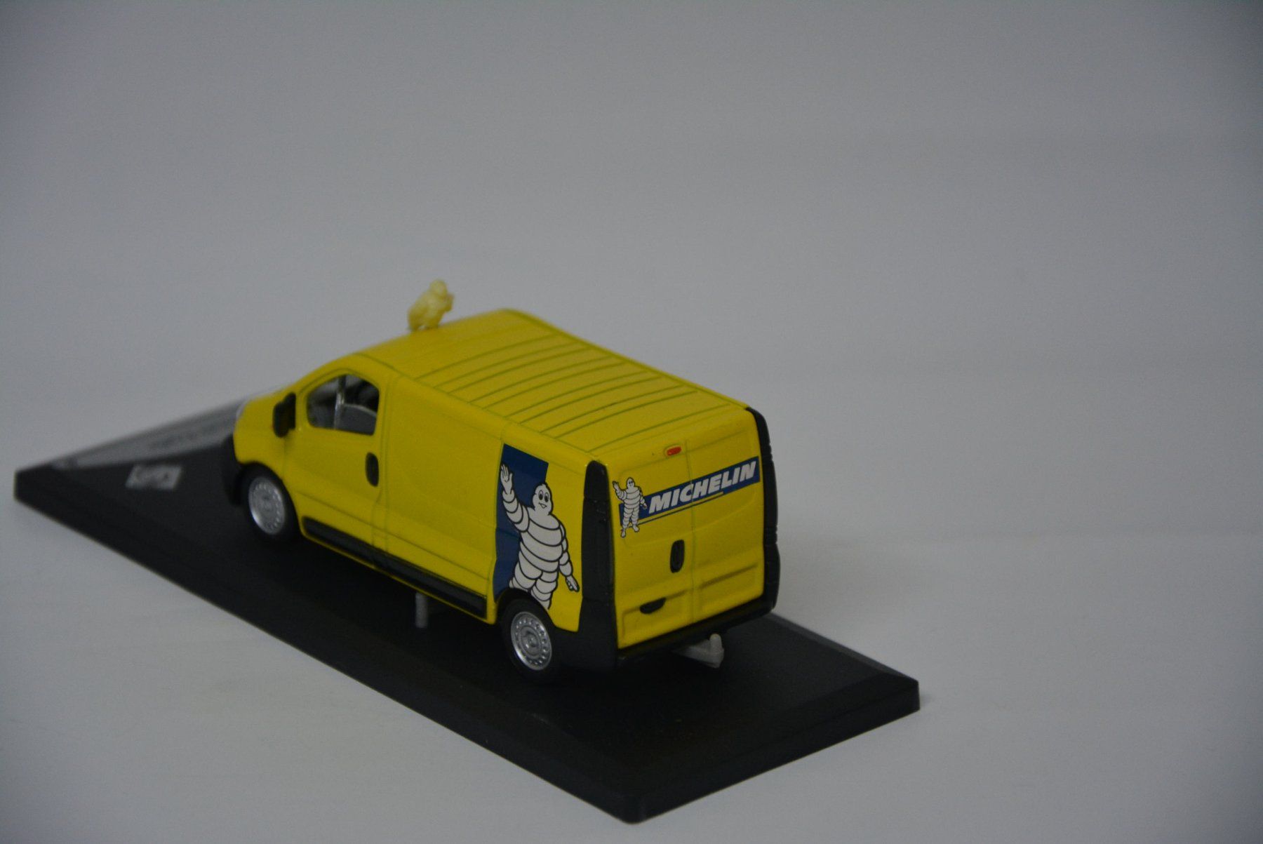 Renault Modellini d'auto: Renault Trafic Michelin , Solido , 1:43 – Nuovo e nell'imballaggio originale da Goldach venduto da Feivel9 6