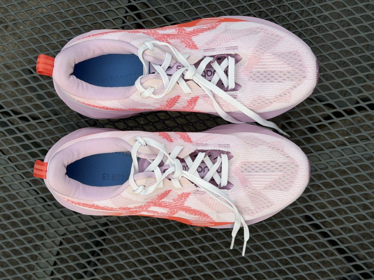 Asics Chaussures femmes: Asics Novablast 5 – D'occasion à Andelfingen par YviVanDerKiwi71