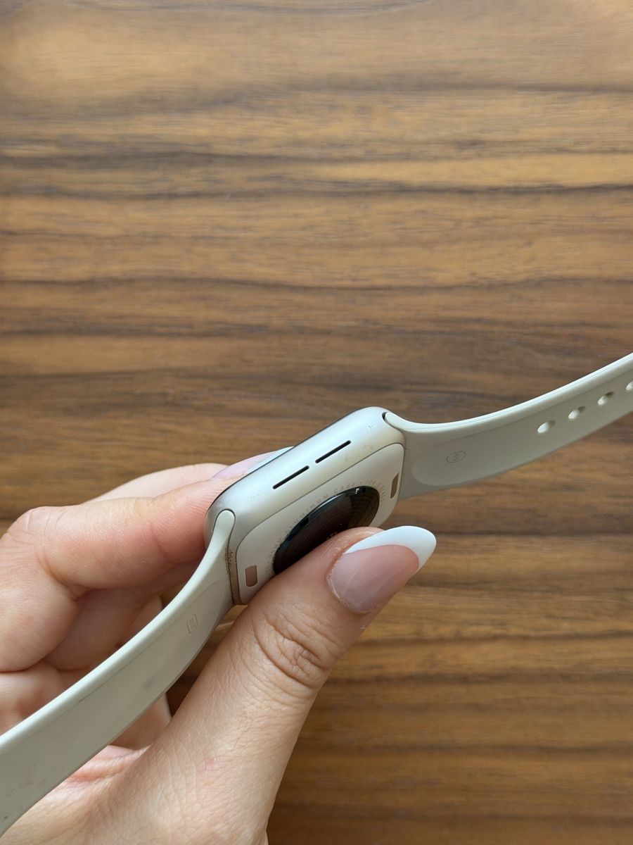 Apple Smartwatch: Apple Watch SE 40mm beige/rosegold – Nuovo (secondo la descrizione) da Zürich venduto da nadinegmd 1
