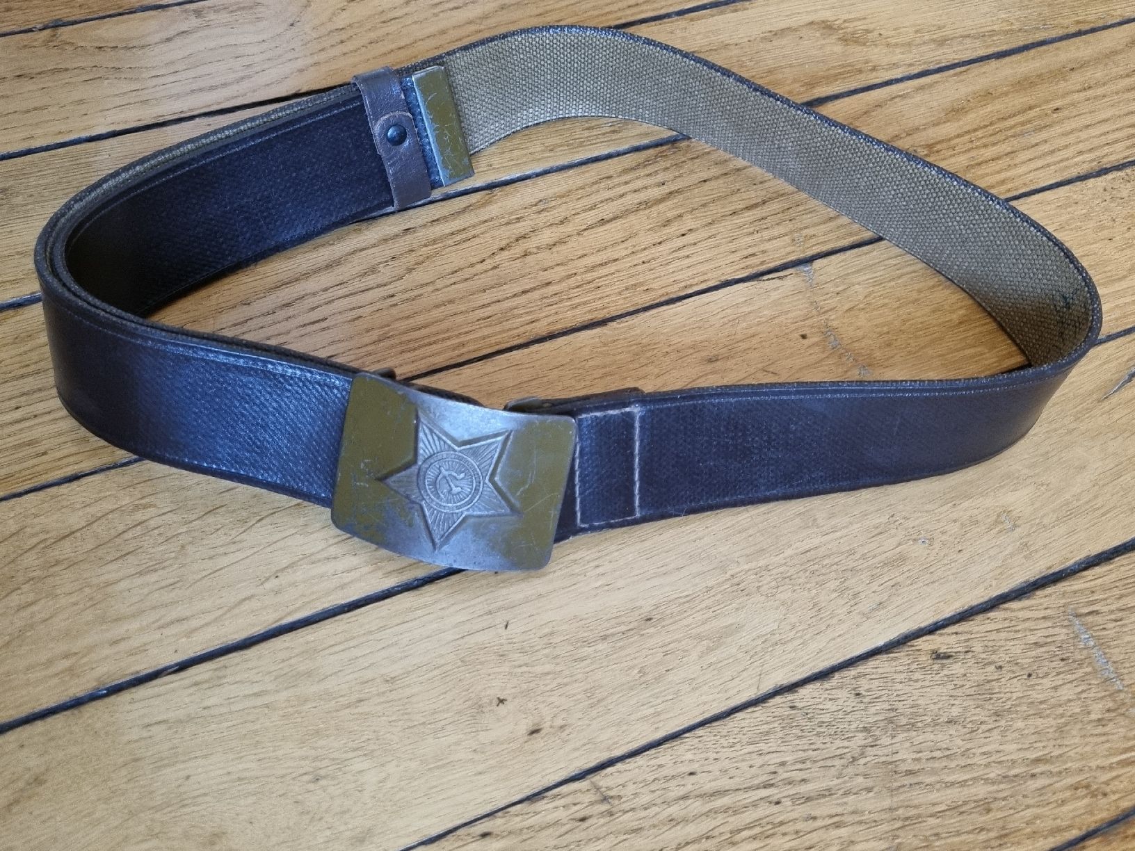 Uniformen: USSR Militär Ledergürtel – Gebraucht aus Schaffhausen von Leveron13