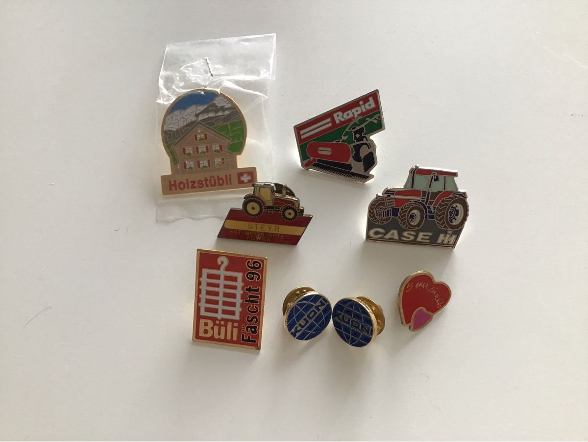 Broschen & Nadeln: Pins – Neu (gemäss Beschreibung) aus Dietikon von brombolom