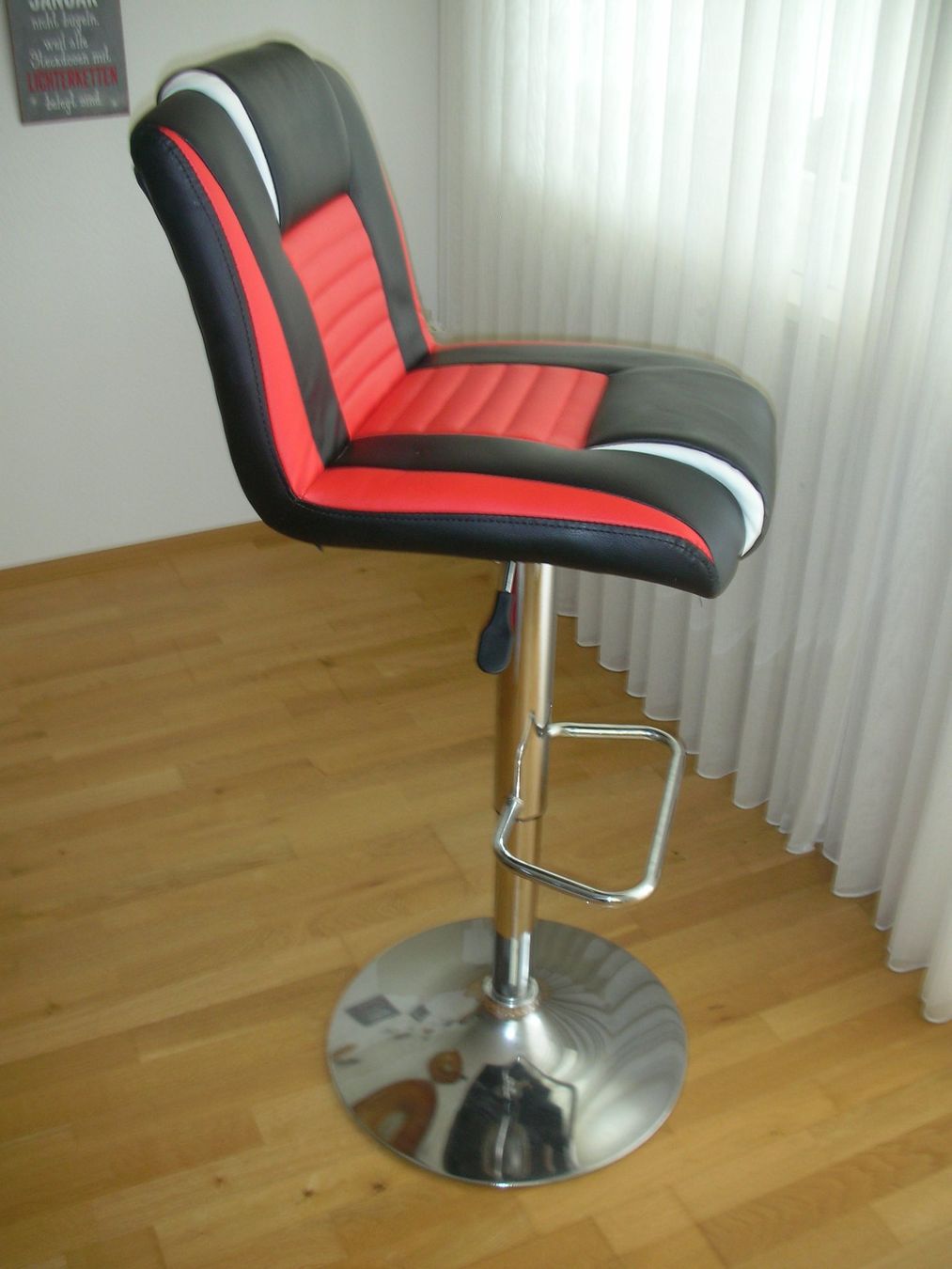 Tabourets: 2 tolle Barhocker rot/schwarz – D'occasion à Rheinfelden par Javea4 4