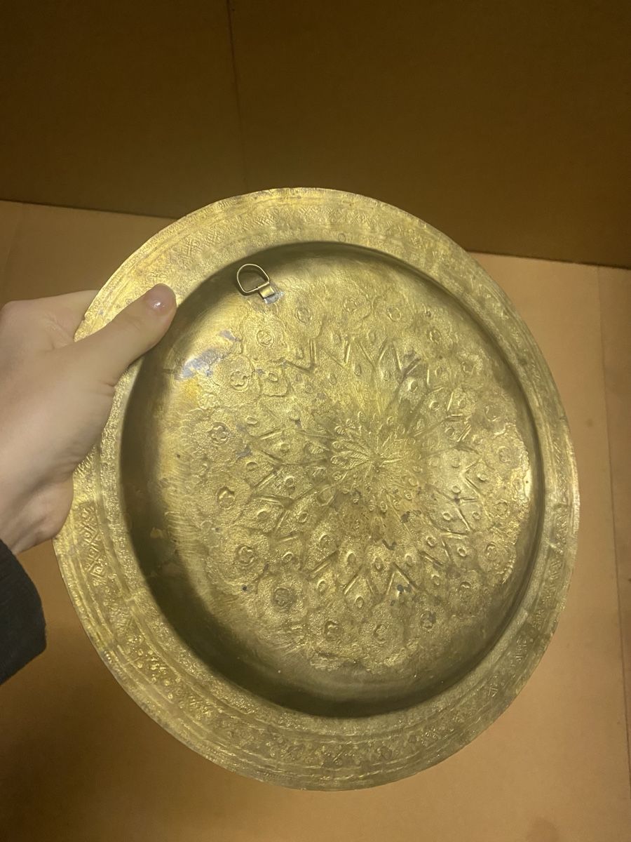 Piatti di portata: Antike Messingplatte, Durchmesser 30cm, Top Zustand! – Usato da Göschenen venduto da Anoli34 1