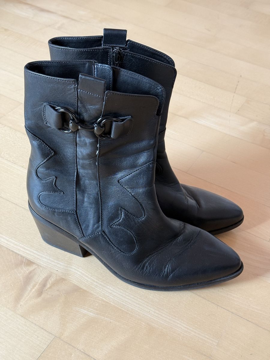 Gabor Scarpe da uomo: Bottines Gabor noires, Taille 42, style western – Usato da Cerneux-Péquignot venduto da Boby1973