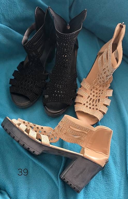 Chaussures femmes: Sandalen mit Absatz, neu, 39 – D'occasion à St. Gallen par reb_955g 1