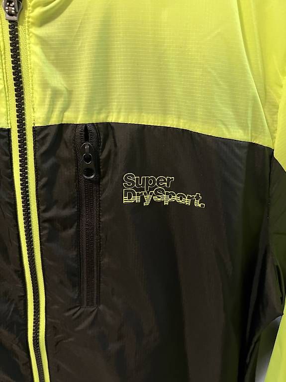 Superdry Giacche: Giubbotto Core Running uomo tg.M – Nuovo (secondo la descrizione) da Locarno venduto da Cappeandrea 2