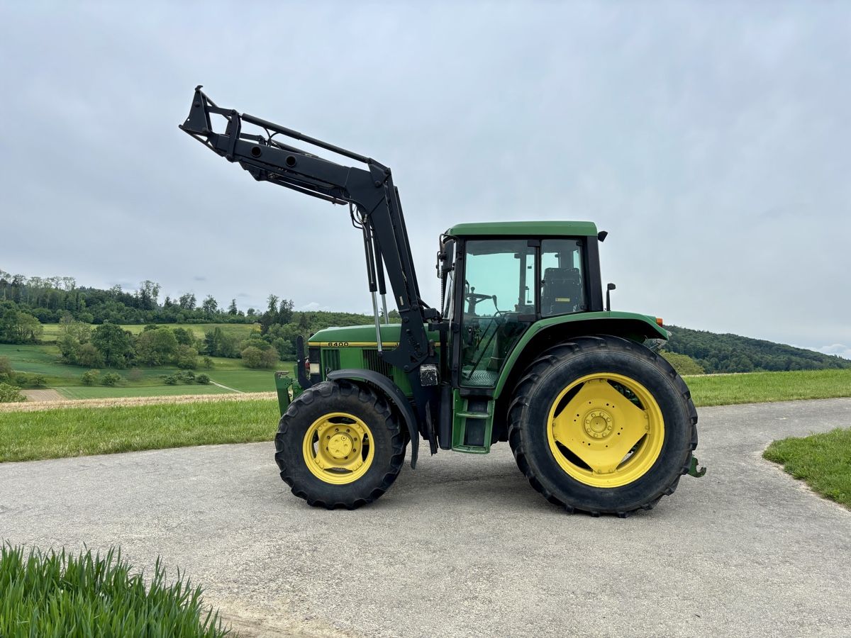 John Deere Trattori: John Deere 6400 Traktor – Usato da Courgevaux venduto da Querly