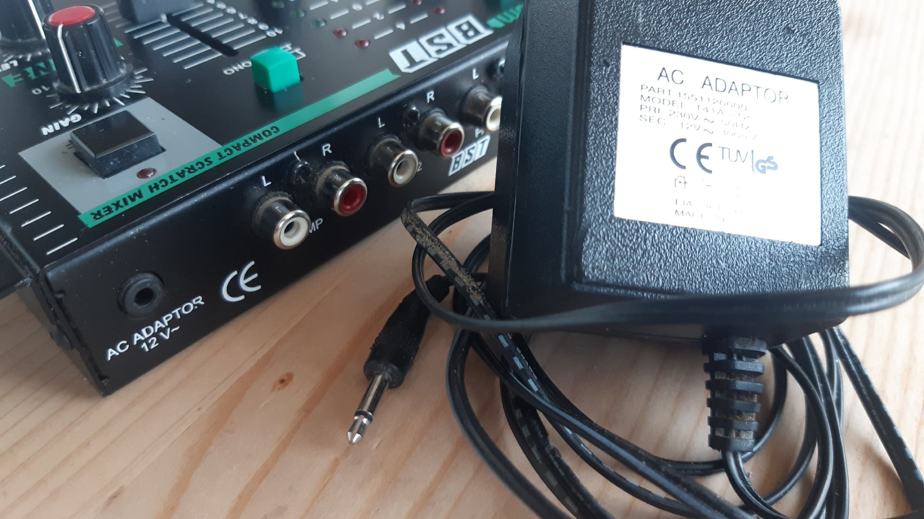 Console di mixaggio: BST Tiny 15 Kompakter DJ-Mixer - Mischpult, DJ – Usato da Oey venduto da Parkplatzbrocki 7