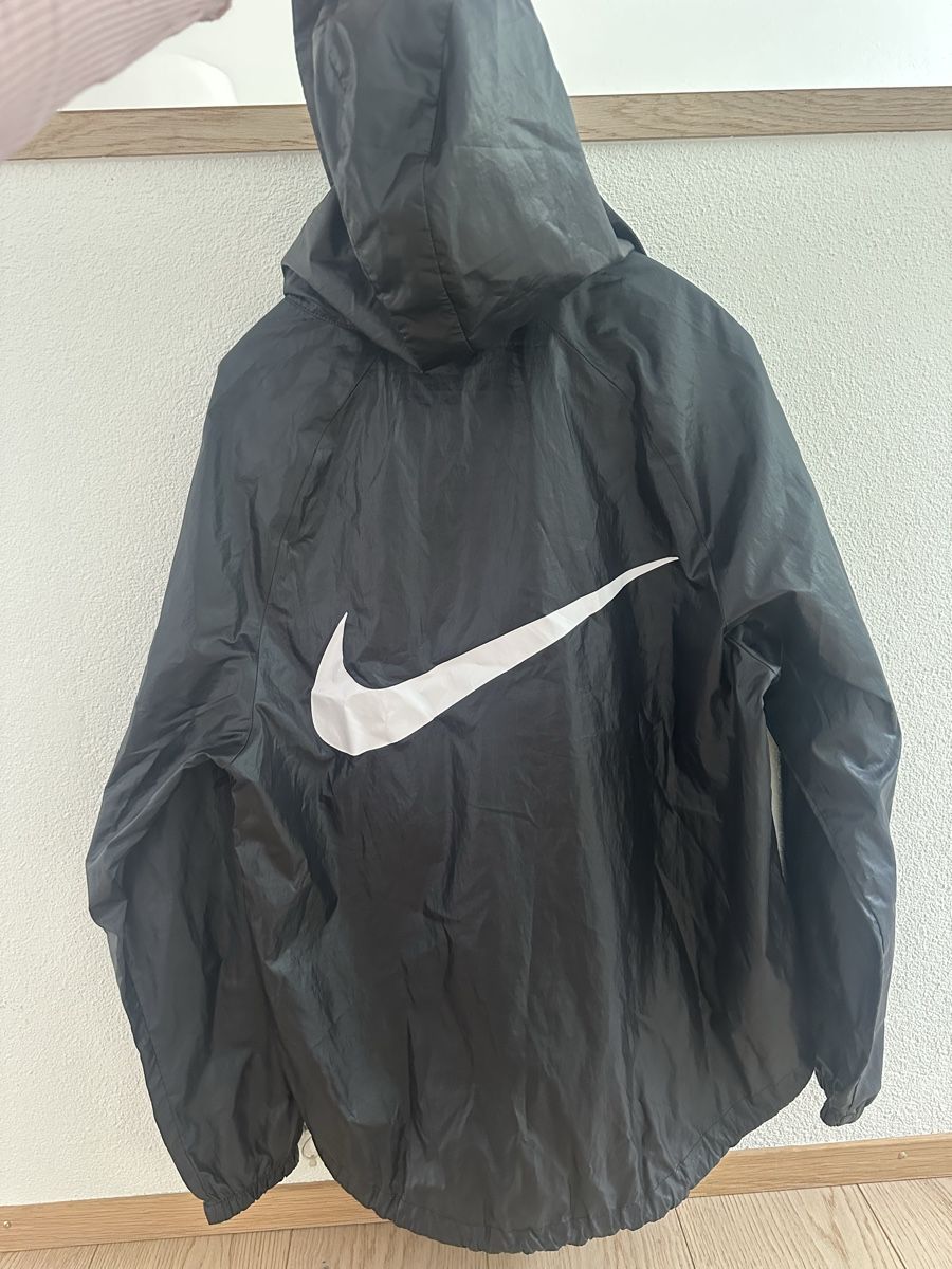 Nike Vestes: Nike Trainingsjacke – D'occasion à Heiligkreuz (Mels) par wil_8gv5 2