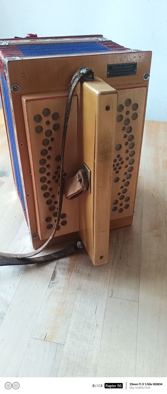 Strumenti musicali: Schwyzerörgeli Jten – Usato da St.Gallenkappel venduto da qwertzuiop12345 1