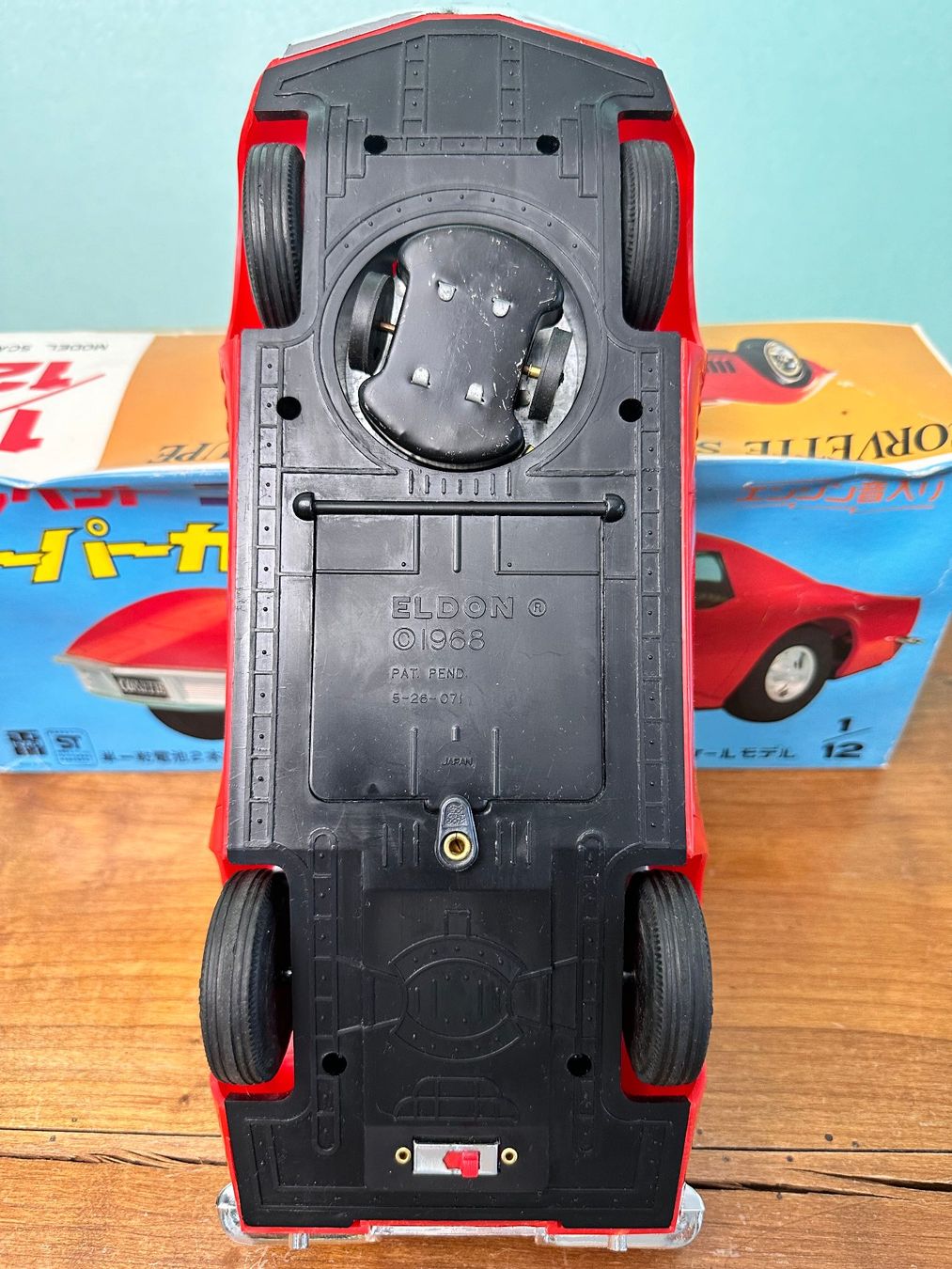 Chevrolet Automobili: Chevrolet Corvette Stingray , 30cm , Batterie , ELDON Japan – Usato da Seuzach venduto da Jage 9