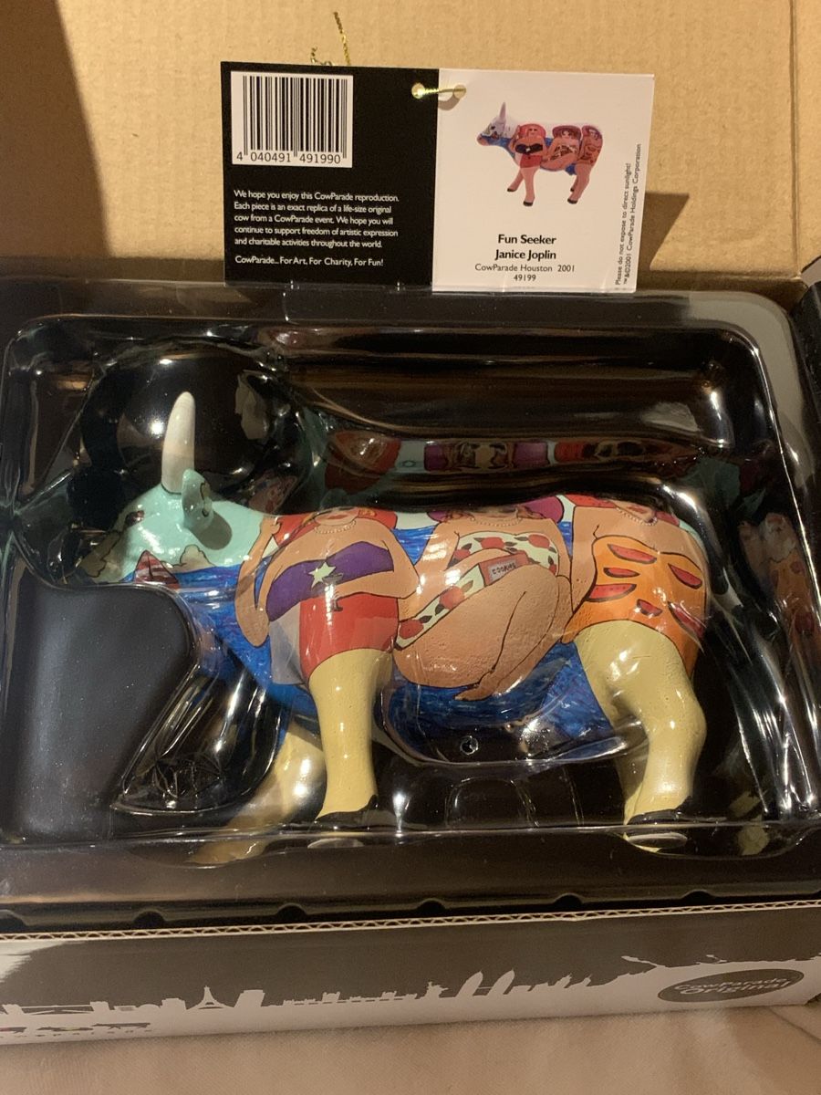 Sculture & Statue: Cow Parade Fun Seeker Kuh – Nuovo e nell'imballaggio originale da Dotnacht venduto da 007ym 1