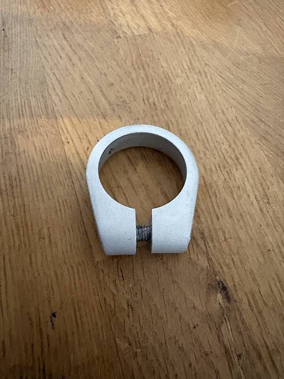 Pezzi di ricambio: Colier de serrage de tige de selle vélo – Usato da Biel/Bienne venduto da pat_kh7v 2