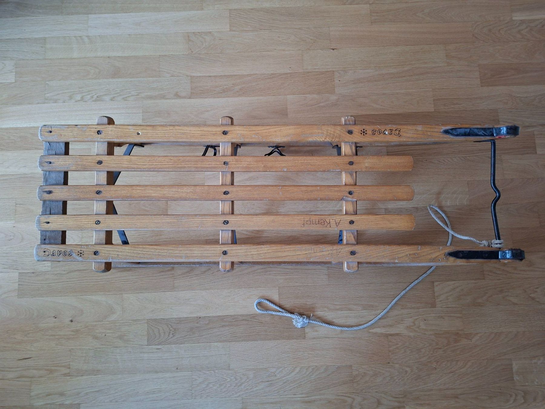 Garderobe: Gardarobe - Davoser Schlitten – Gebraucht aus Luzern von nse_62lh 2