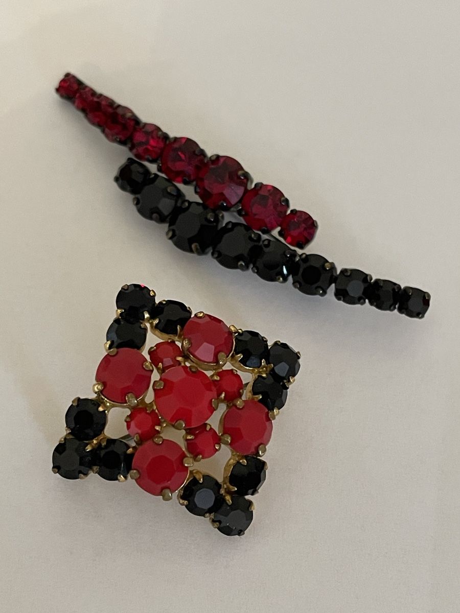 Spille & Fermagli: 2 Vintage Broschen, Strass Steine. – Usato da Winterthur venduto da tat_ky5h