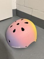 Stylish Kids Helmet: Safety with a Splash of Color!