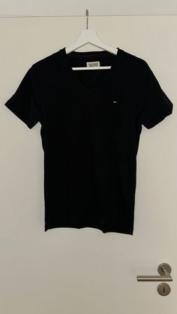 Schwarzes Tommy Hilfiger T-Shirt Gr. S