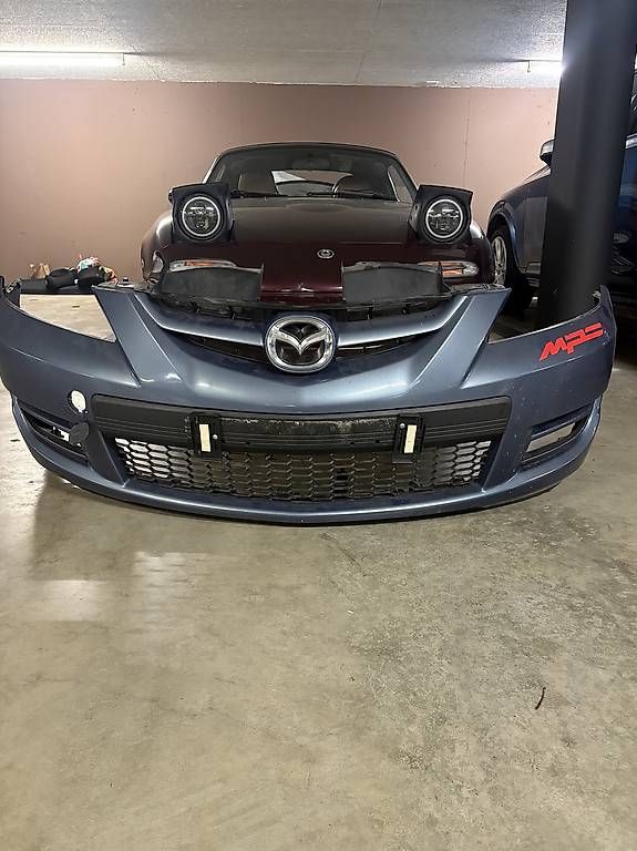 Tutti pezzi di ricambio auto: Mazda 3 BK MPS Frontstossstange  – Usato da Oberkulm venduto da max_l6jr