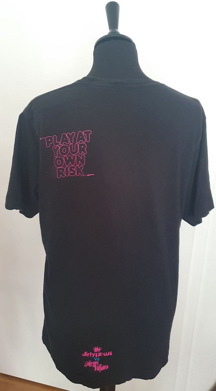 T-shirt: T-Shirt - Taille S/M – Usato da Court venduto da Jovi2 1