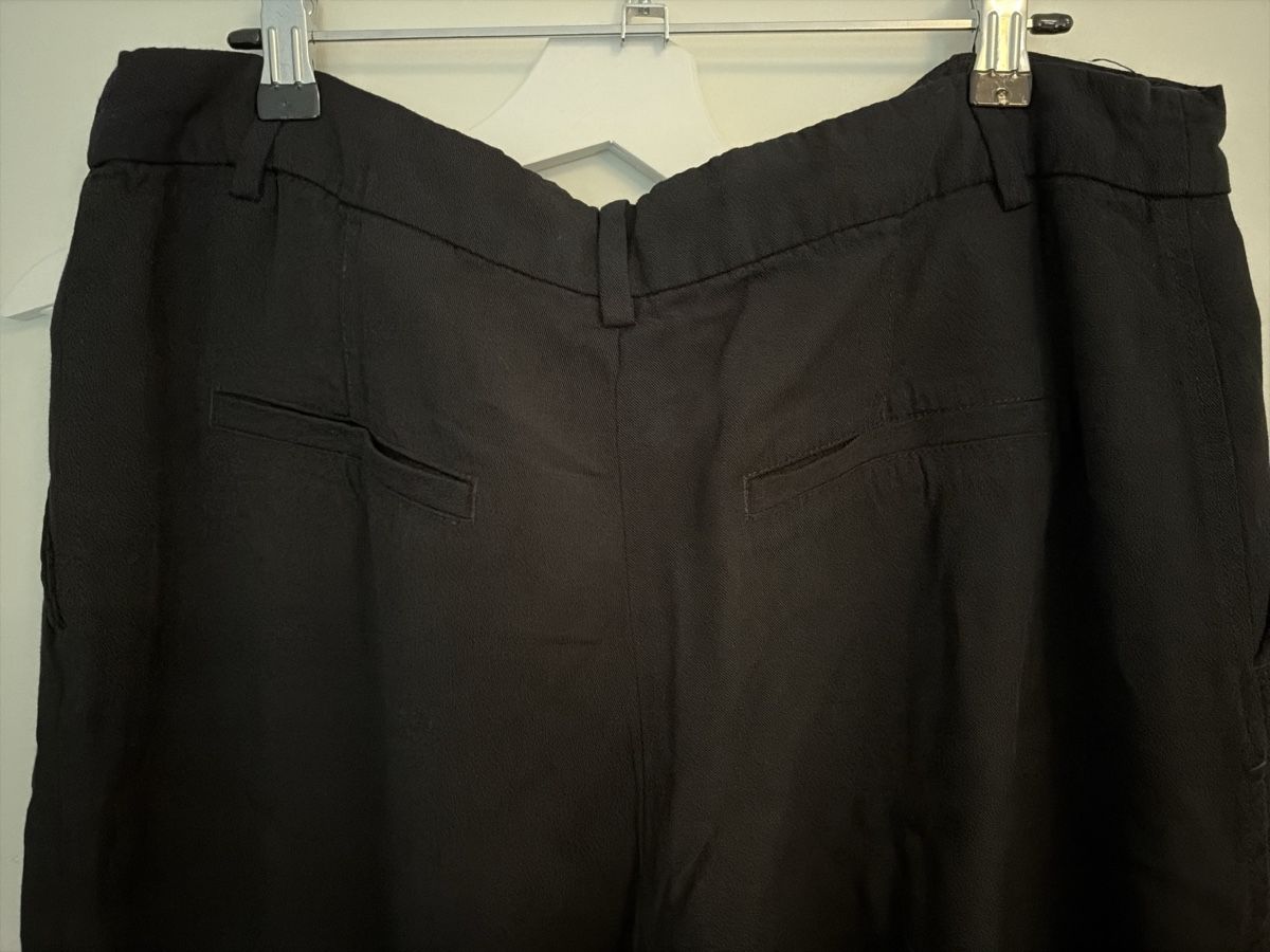 H&M Pantaloni: Hose H&M – Usato da Olten venduto da edona_muslija 3