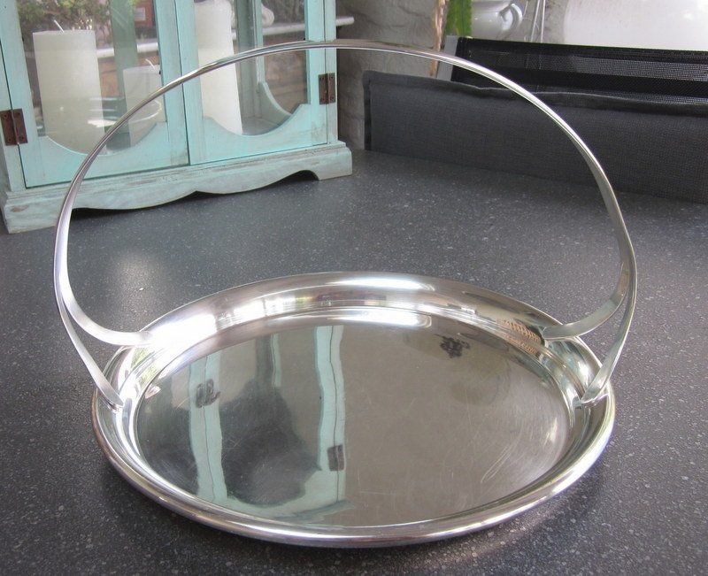 Plateaux: Versilbertes Henkel-Tablett, Henkelschale, D=29 cm – D'occasion à Bischofszell par raika