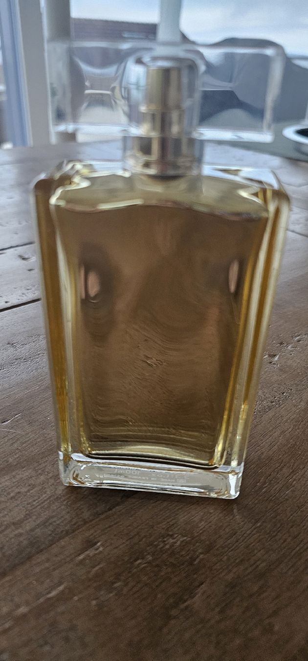 Narciso Rodriguez Parfums & Eau de Toilette: Narciso Rodriguez, Santal Musc, 100 ml – D'occasion à Oftringen par MareLue66 1