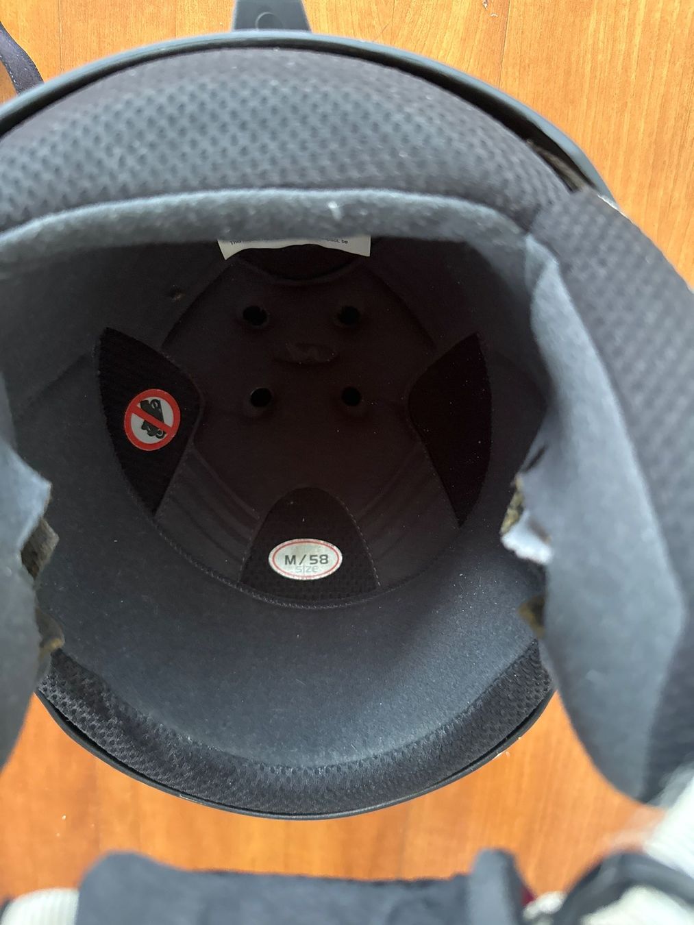 Marker Caschi: Skihelm mit Goggle Marke Marker Schwarz grösse M/58 – Usato da Thalwil venduto da vernasm 5