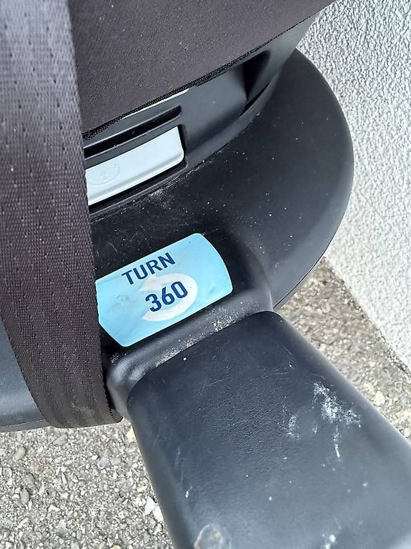 Seggiolini per auto: Siège auto enfants  – Usato da Corgémont venduto da Barisboyraz 1