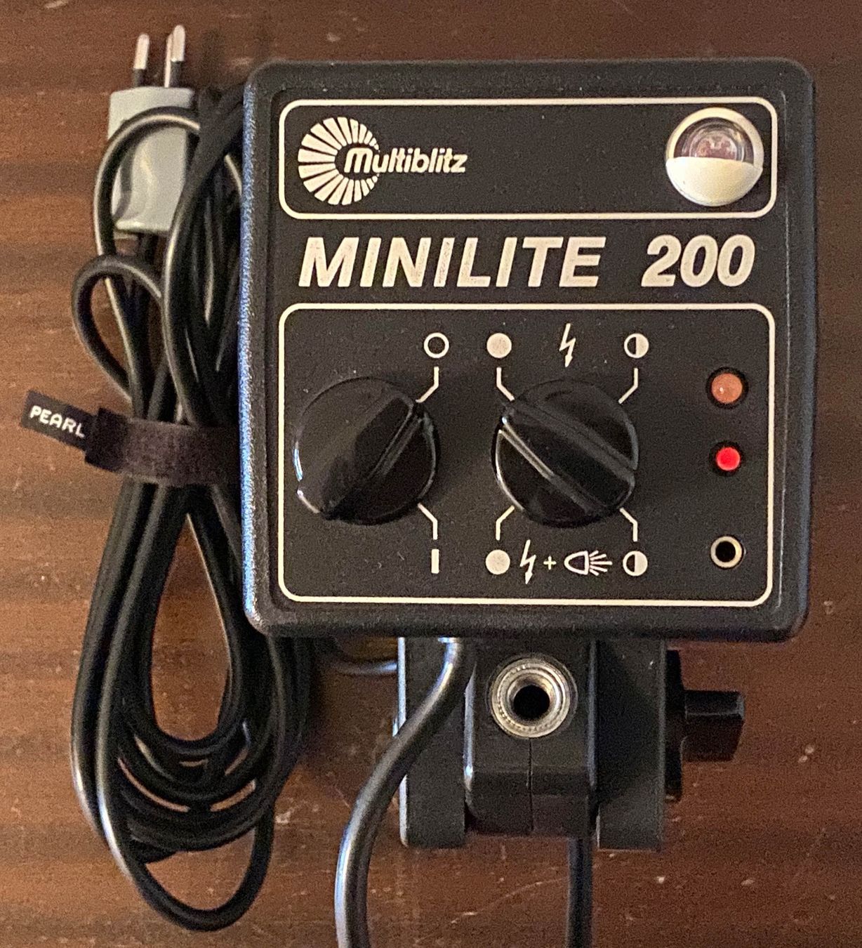 Blitze: 6 Studio-Multiblitz Minilite 200 inkl. Zubehör – Gebraucht aus Bülach von Twinggy 2