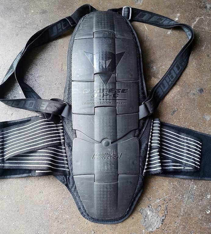 Protezioni & Imbottiture: DAINESE Rückenprotektor Grösse L – Usato da Zürich venduto da SecondHandLife