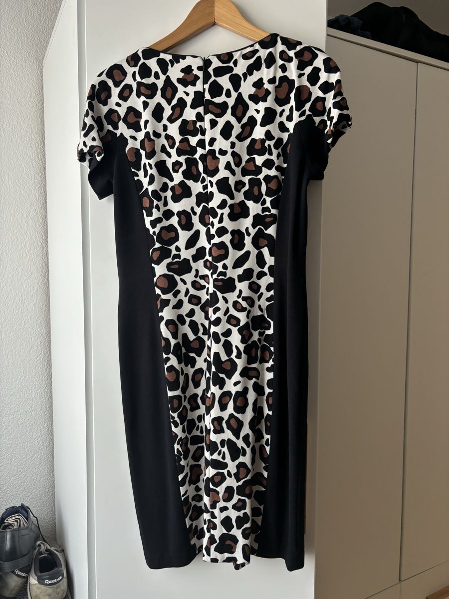 Marc Cain Vestiti: Marc Cain Kleid mit Leoprint – Nuovo (secondo la descrizione) da Schwerzenbach venduto da eli_p52g 1