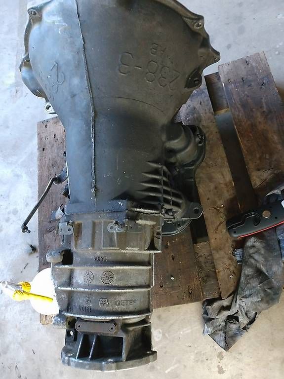Tutti pezzi di ricambio auto: Dodge RAM Diesel Cummins Getriebe  – Usato da Wil ZH venduto da deurchig 1