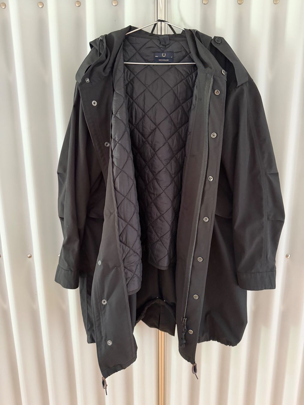 Cappotti: Black Fred Perry Cotton Blend Fishtail Parka + Veste Gr.L – Usato da Zürich venduto da VR2528 4