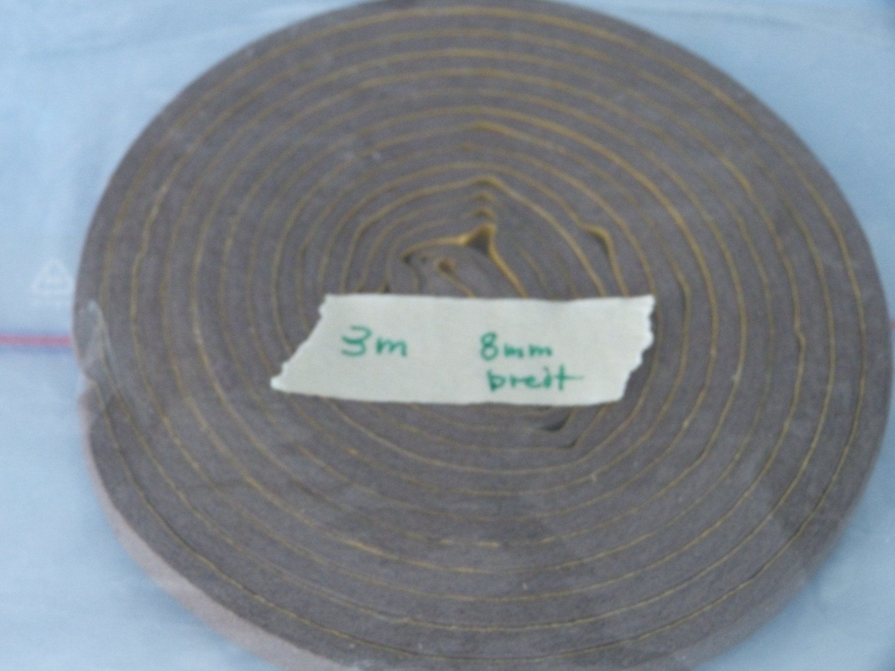 Altri materiali da costruzione: Dichtungsband Schaumstoff 3m x 8mm breit – Usato da Lengnau BE venduto da AllerleiSUPER 1