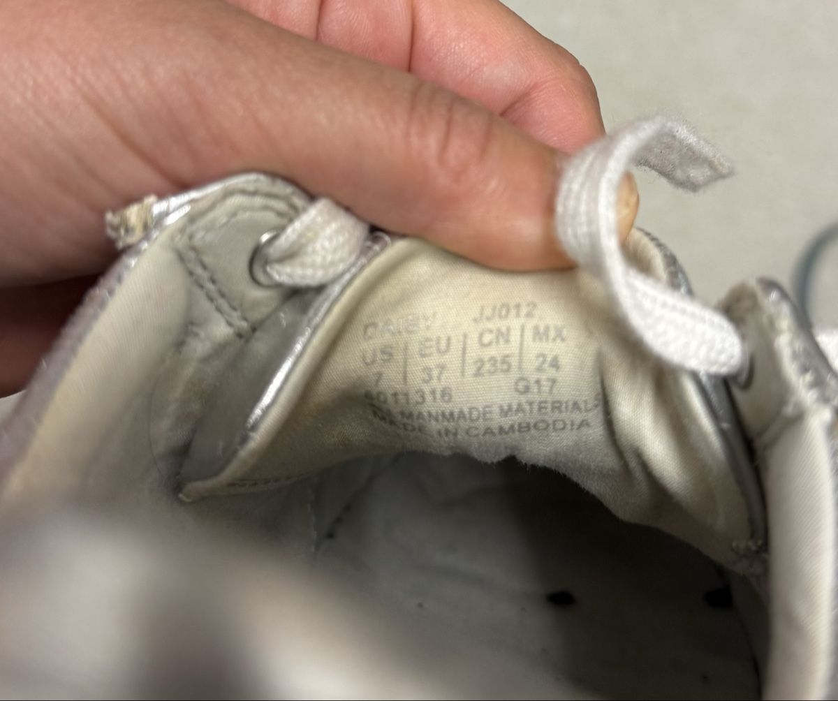 Juicy Couture Scarpe da donna: Juicy Couture sneakers silver size 37  – Usato da Buchs AG venduto da sxf96 3