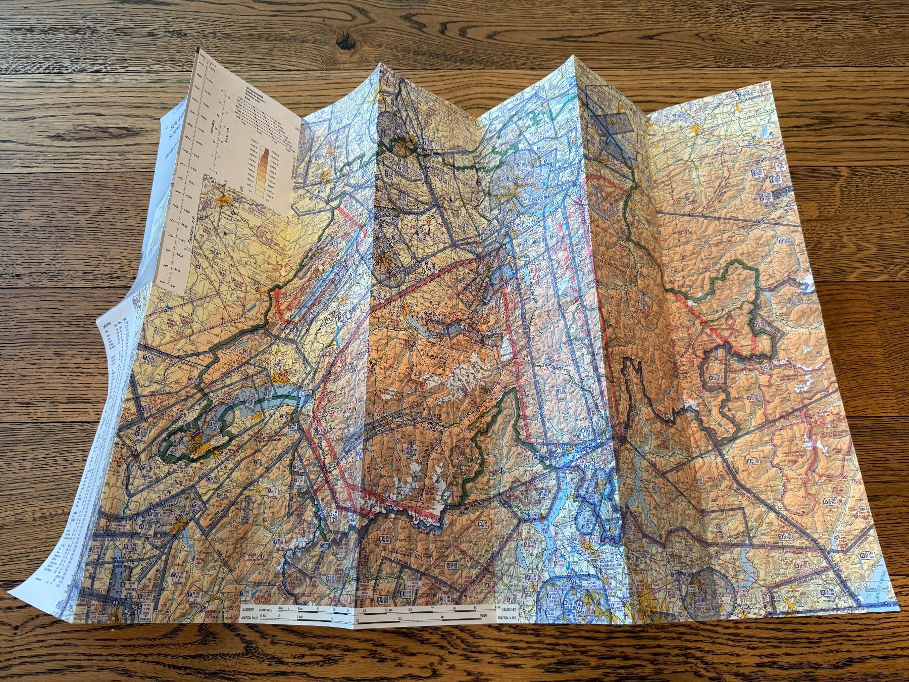 Landkarten & Atlanten: Flugkarte Mil Airspace Chart - Schweizer Luftwaffe – Gebraucht aus Brütten von Hst1 4