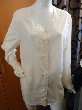 Bluse mit Lochstickerei Valentine Fashion, Gr. 42, créme %