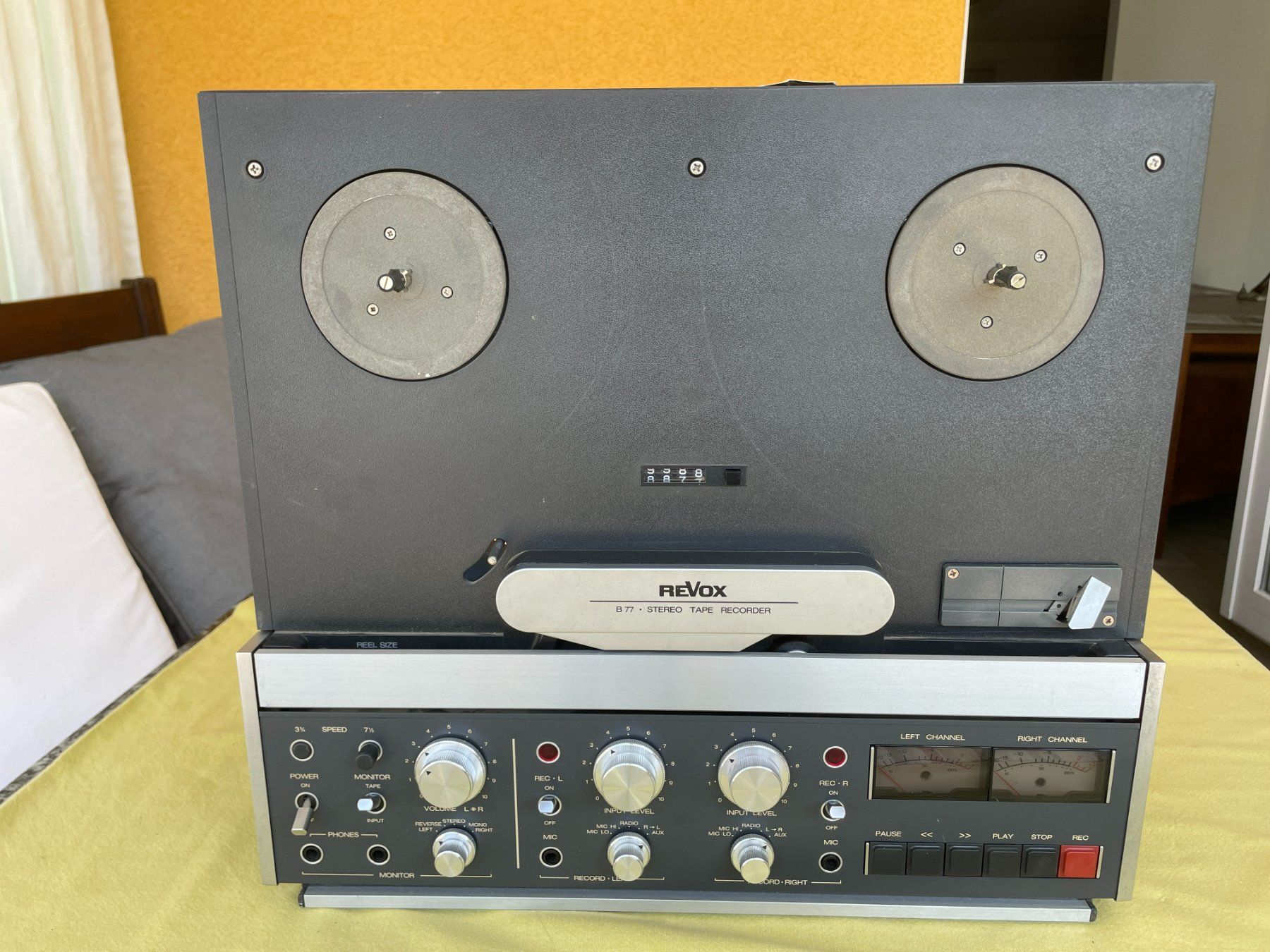 Revox Apparecchi a nastro: Revox B77   2-Spur   9.5/19 cm – Difettoso da Arbon venduto da atorum