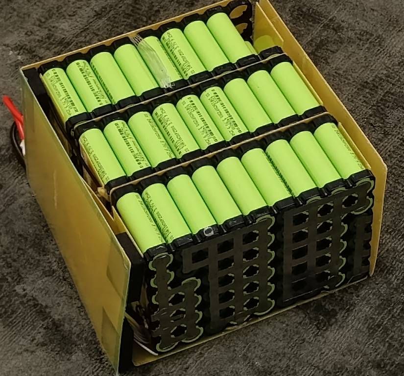 Batterie: 60V 24Ah 1420Wh – Usato da Grellingen venduto da Antares-BL