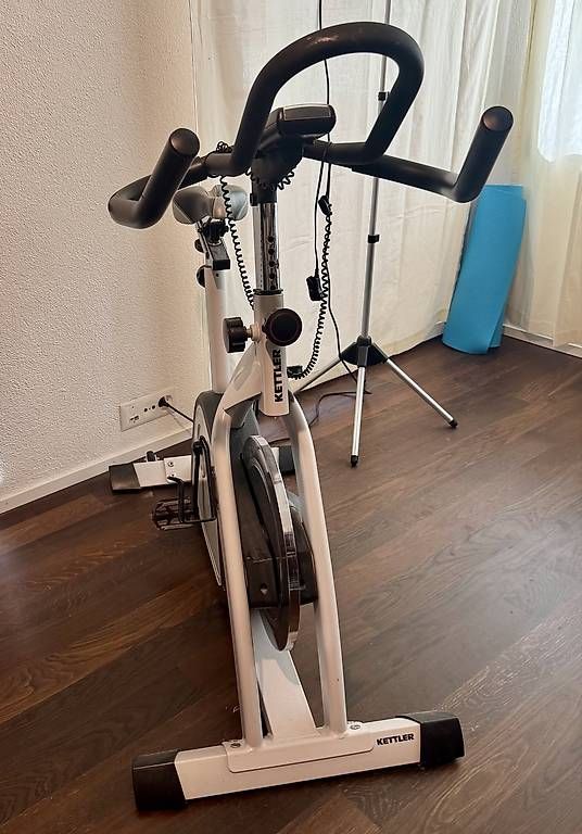 Vélos d'appartement: Heimtrainer Kettler – D'occasion à Bülach par NoIdea01 3