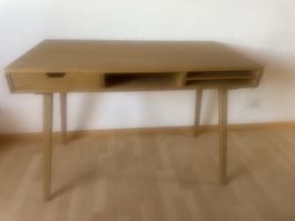 Schreibtisch aus Echtholz, modern, perfekt für Homeoffice 20