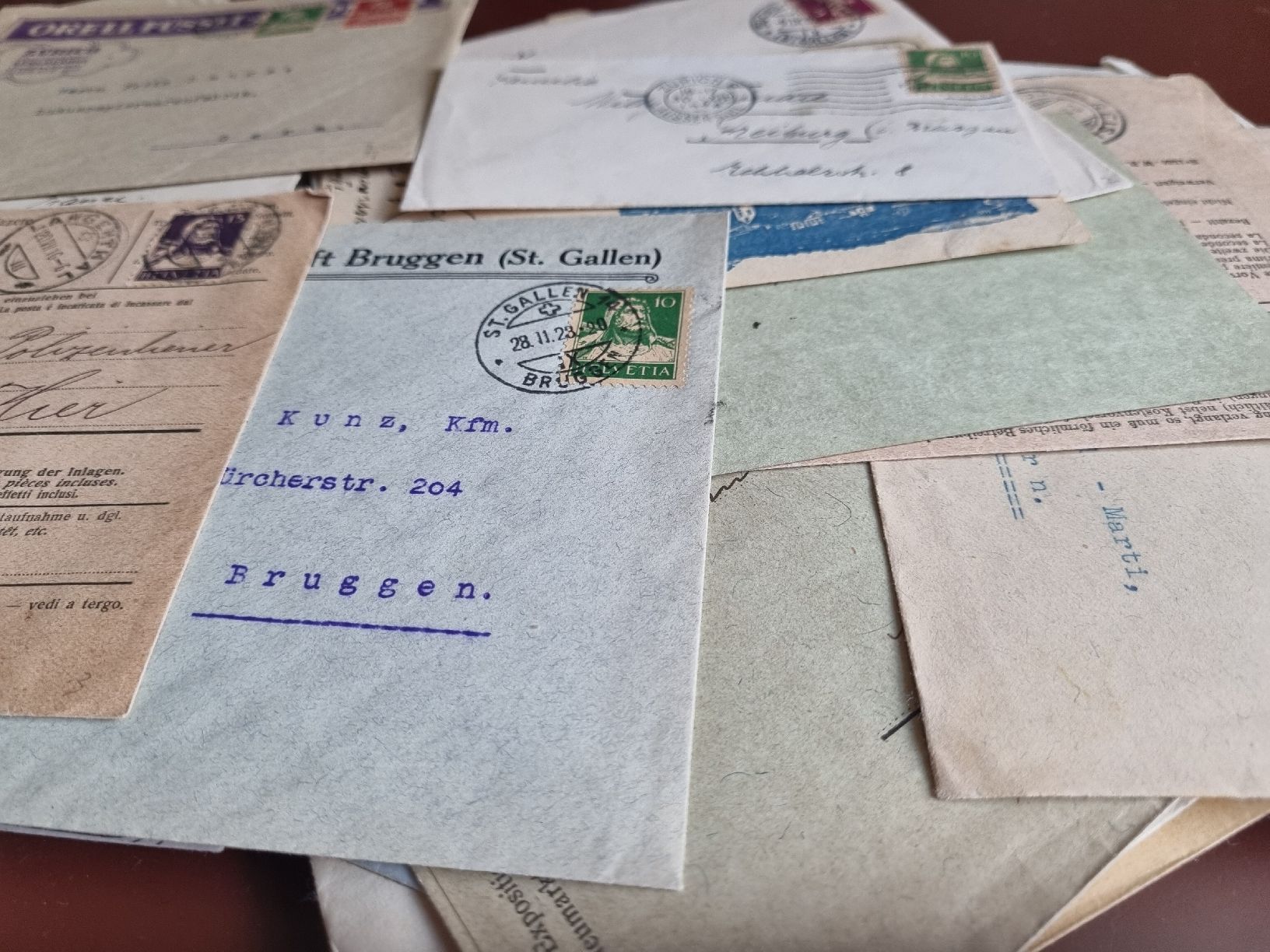 Tous les timbres: SAMMLUNG - GANZSACHEN - ÜBER 60.WERTE - AB 1.- – D'occasion à Heimenschwand par rog_p7h9 4